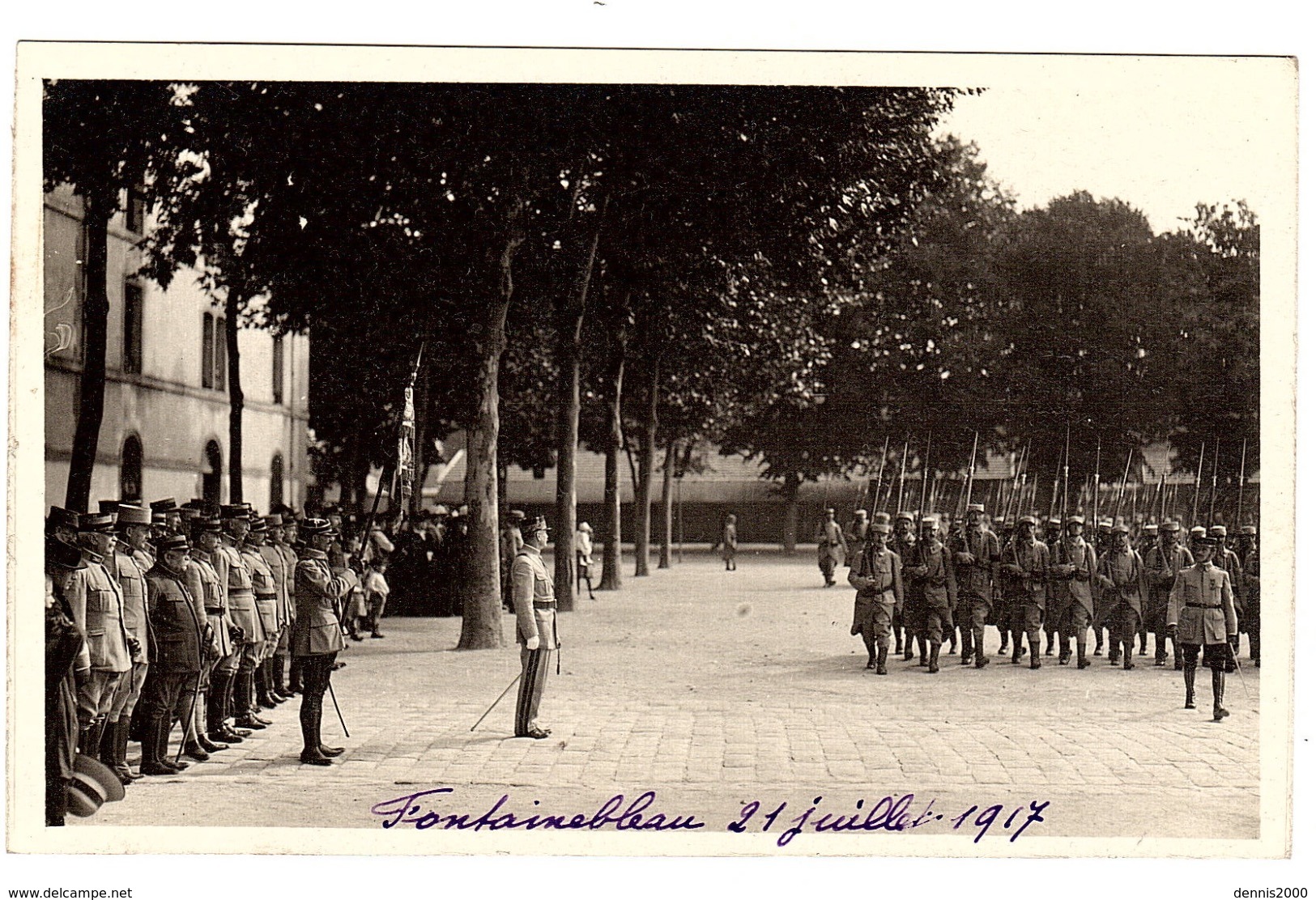 MILITARIA - CARTE PHOTO - 1914-1918 - Fontainebleau 21 Juillet 1917 - Regroupement Militaire - Guerra 1914-18