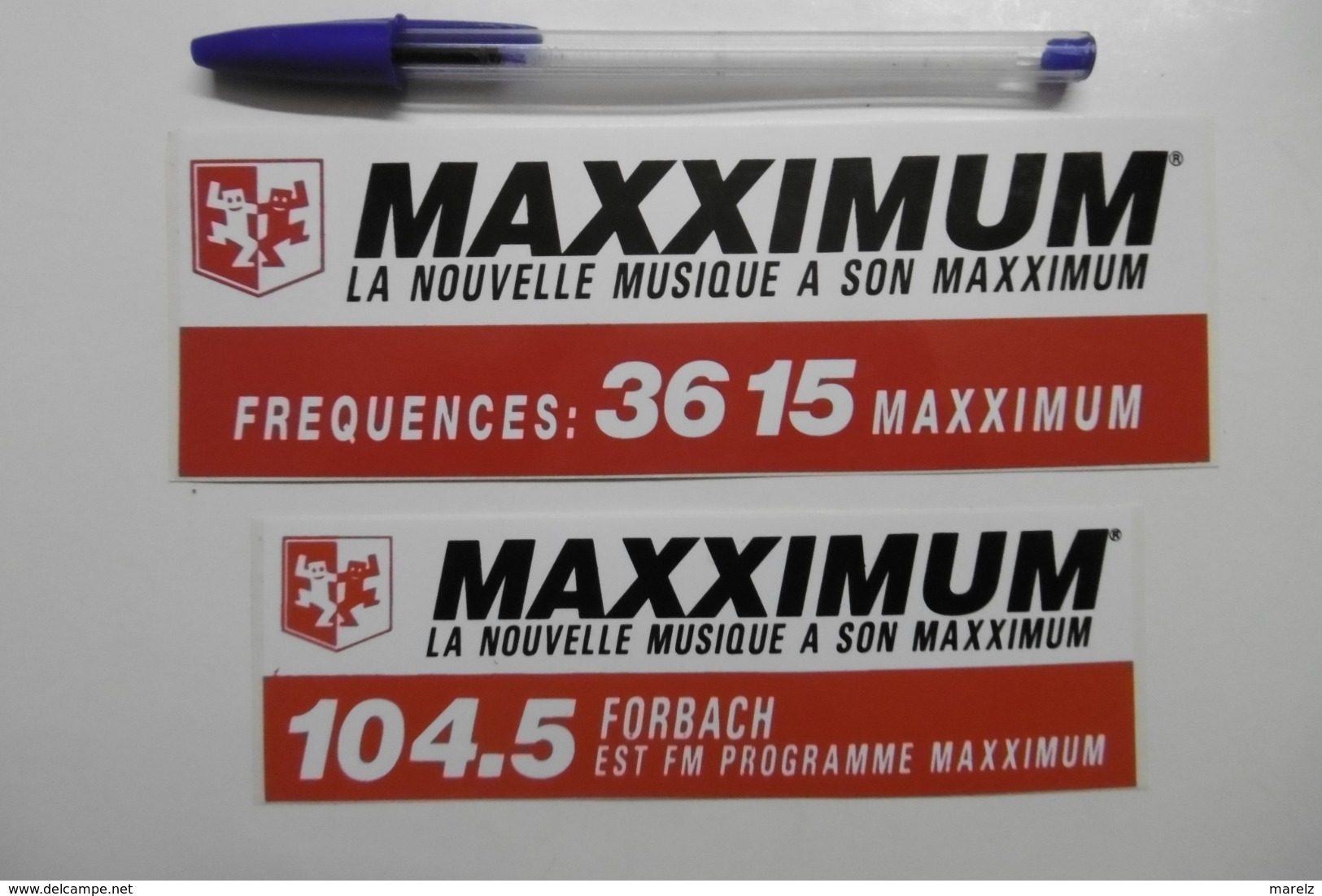 Autocollant Stickers Médias RADIO MAXXIMUM Fréquences 3615 MAXXIMUM 104.5 FM FORBACH - Lot De 2 - Pegatinas