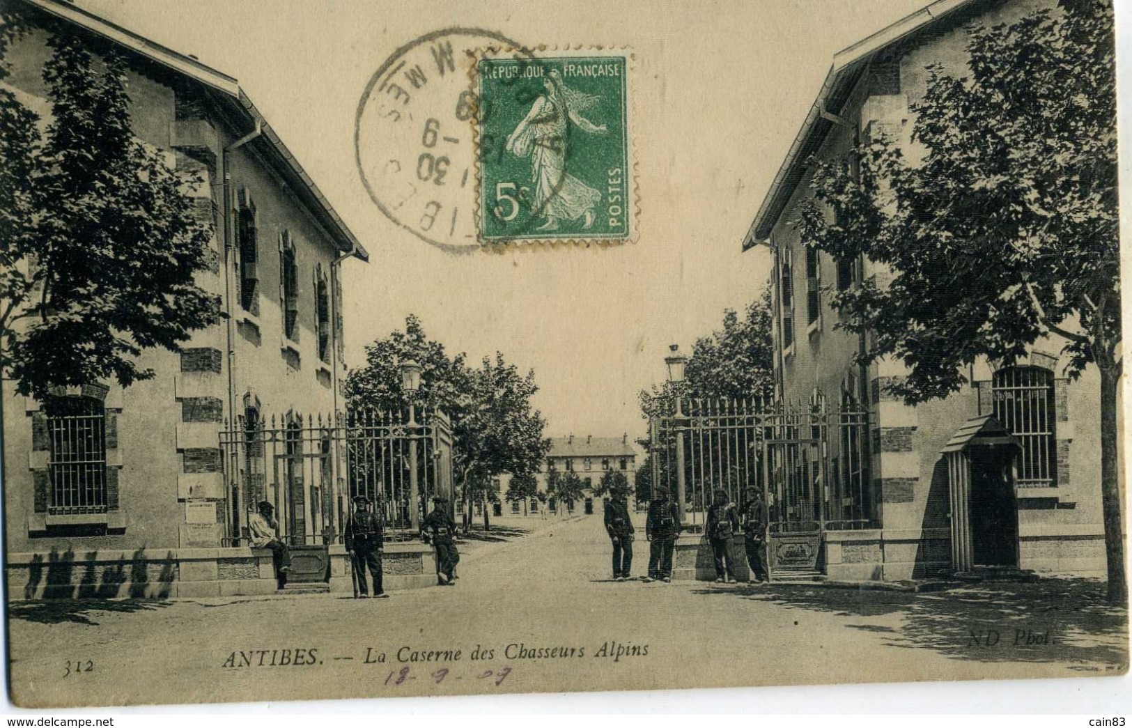 ANTIBES, La Caserne Des Chasseurs Alpin. - Otros & Sin Clasificación