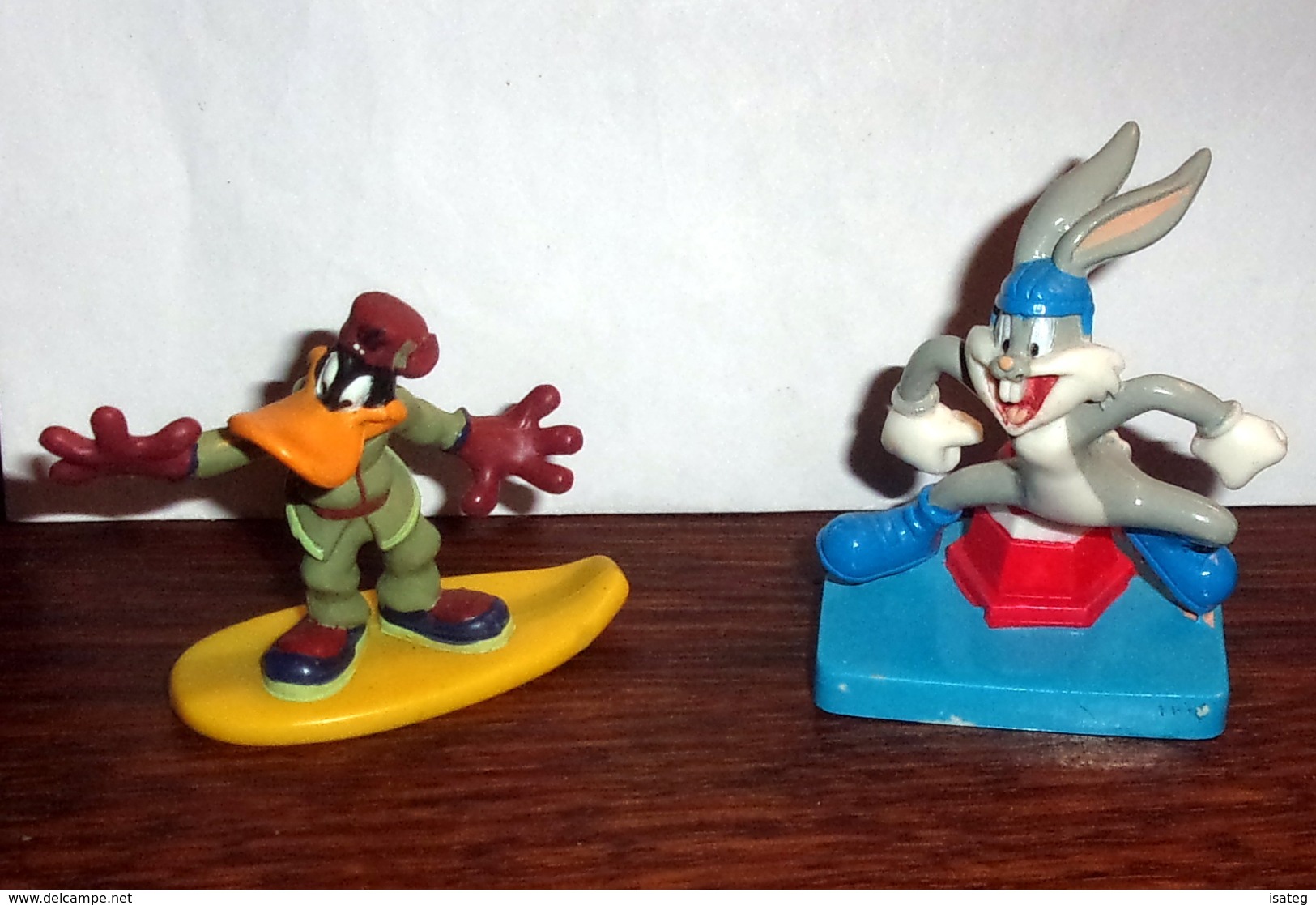 Lot De 2 Figurines Publicitaires Weetos : Bugs Bunny Et Donald Duck - Autres & Non Classés