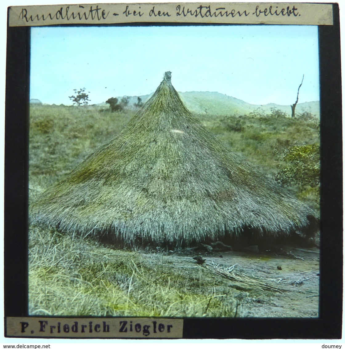 MISSIONNAIRE EN AFRIQUE ÉQUATORIALE - Plaques De Verre