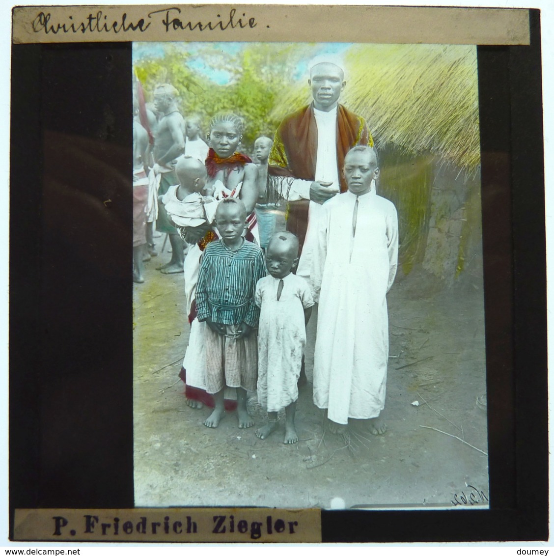 MISSIONNAIRE EN AFRIQUE ÉQUATORIALE - Diapositiva Su Vetro