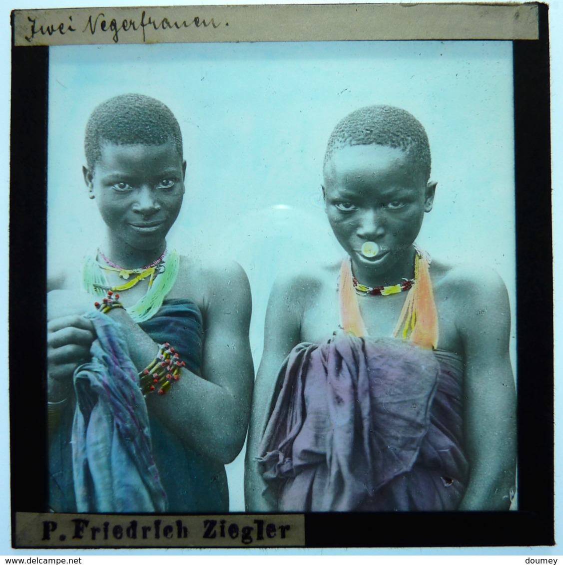 MISSIONNAIRE EN AFRIQUE ÉQUATORIALE - Glass Slides