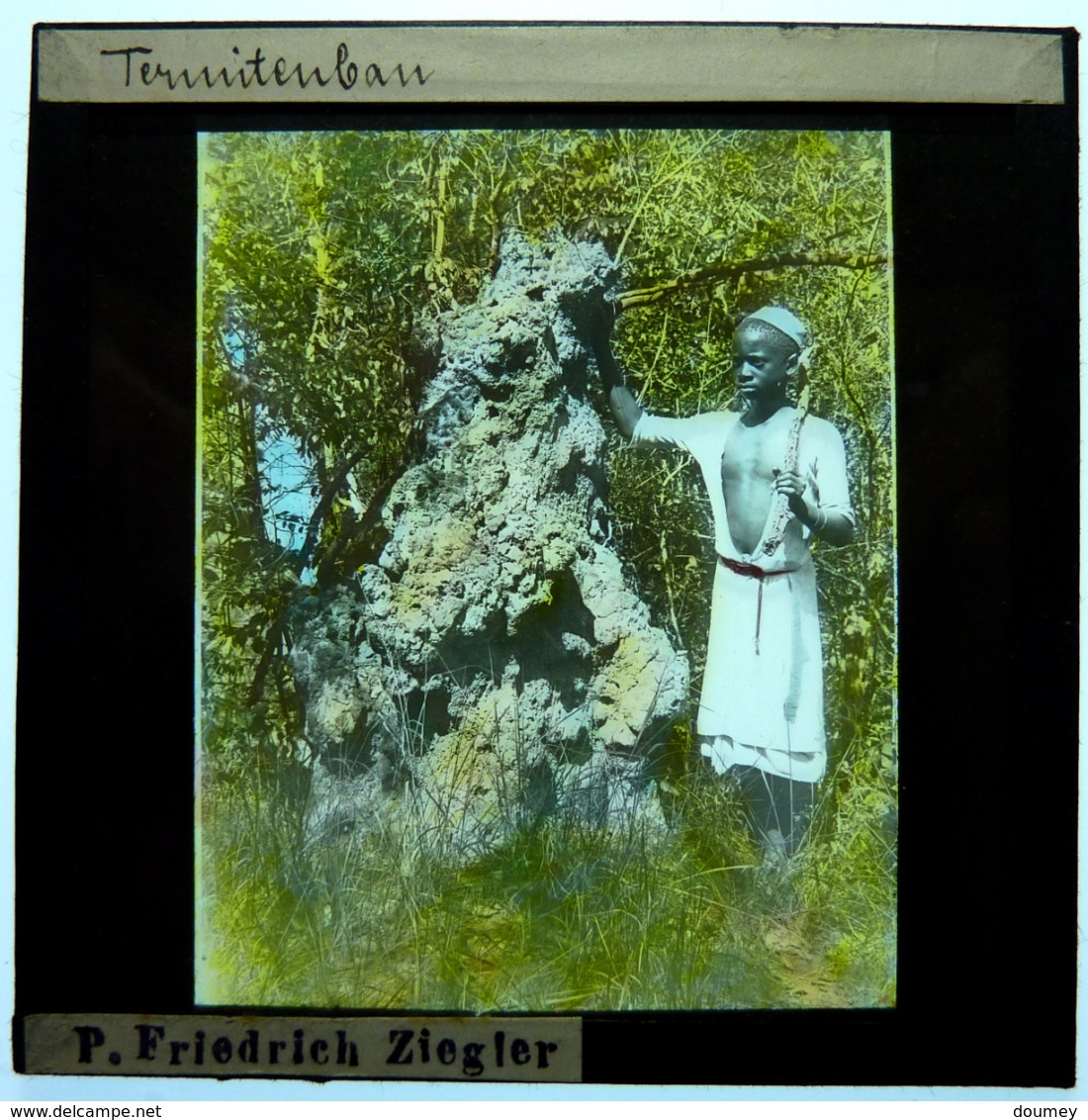 MISSIONNAIRE EN AFRIQUE ÉQUATORIALE - Glass Slides