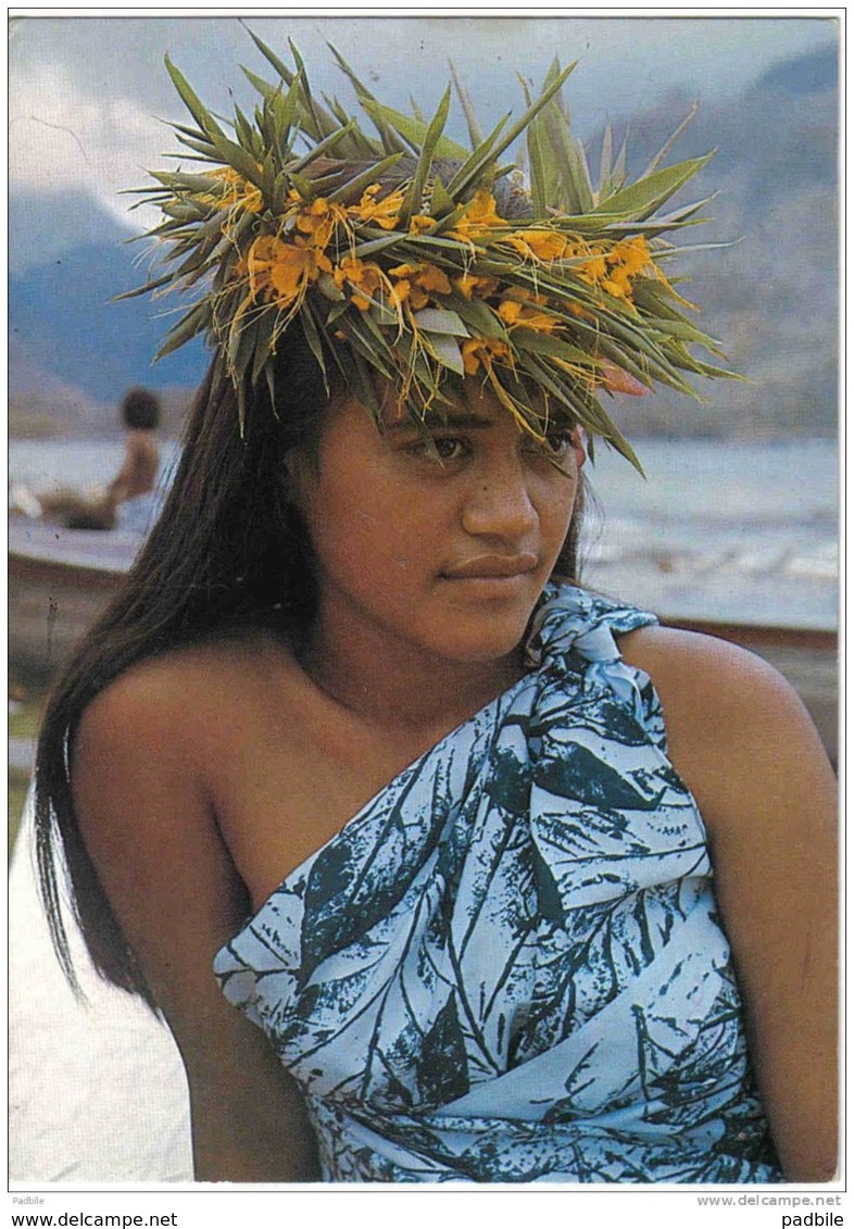 Carte Postale Polynésie Française Tahiti Jeune Tahitienne  Trés Beau Plan - Tahiti