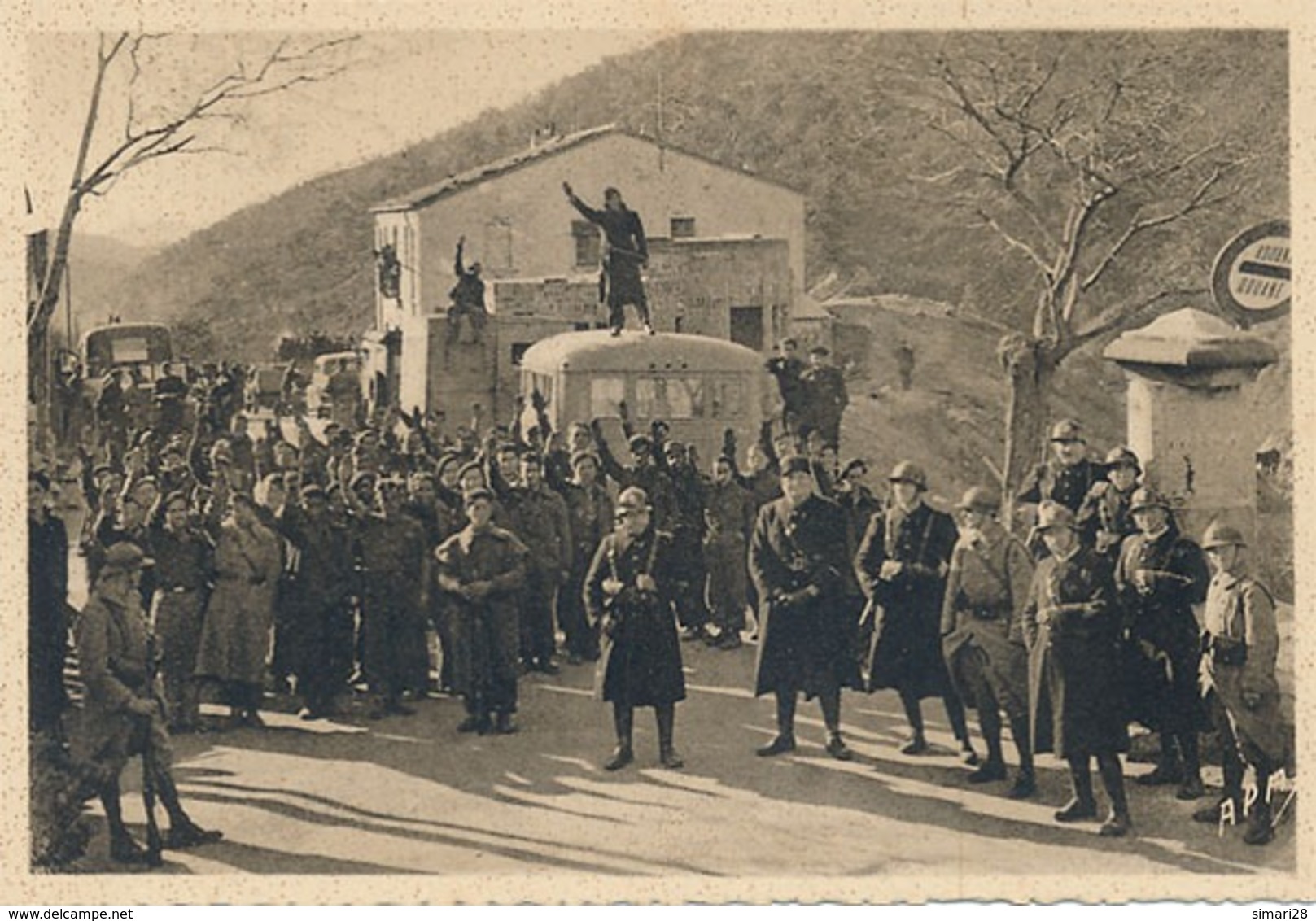 LE PERTHUS - GUERRE D'ESPAGNE - N° 2 - L'ARRIVEE DES SOLDATS NATIONALISTES AU POSTE FRONTIERE DU PERTHUS - Other & Unclassified