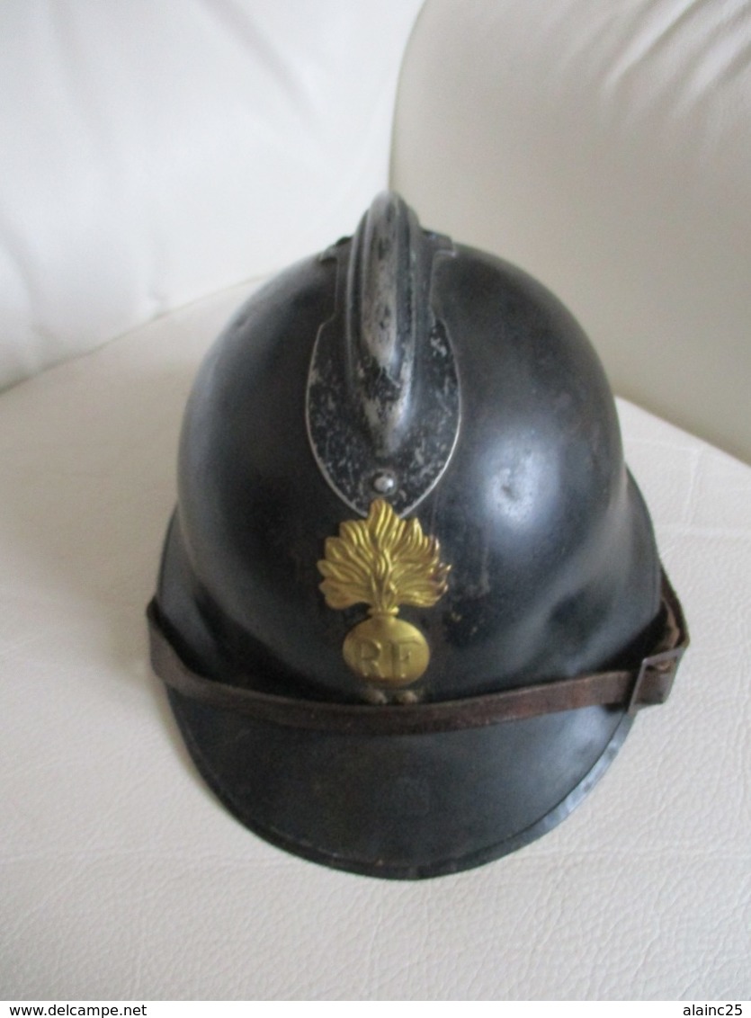 Casque Adrian Militaire  Gendarmerie ? - Cascos