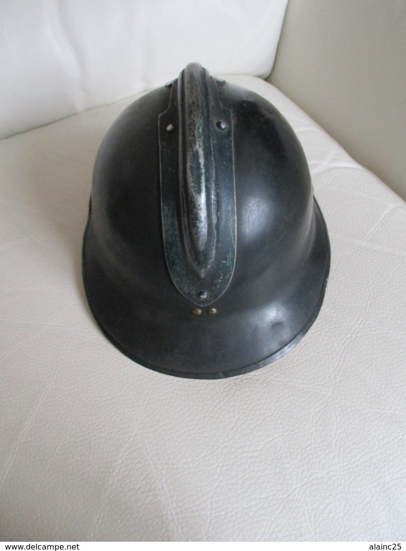 Casque Adrian Militaire  Gendarmerie ? - Cascos