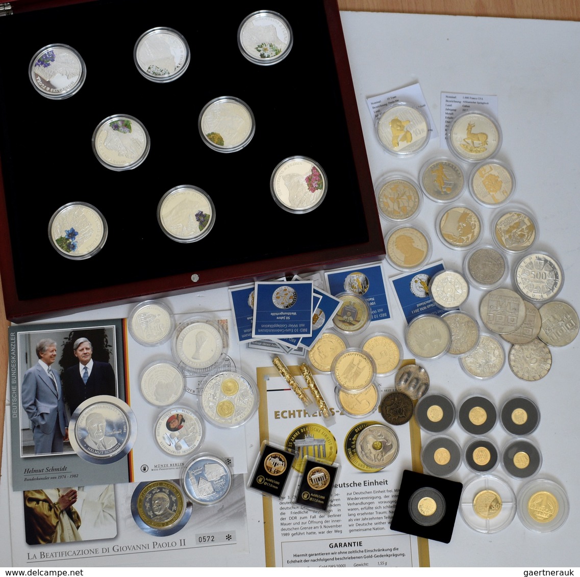 Alle Welt: Münzen Nachlass: Dabei Münzset Aus Palau "Matterhorn" In Hochwertiger Holzkassette, Diver - Autres & Non Classés