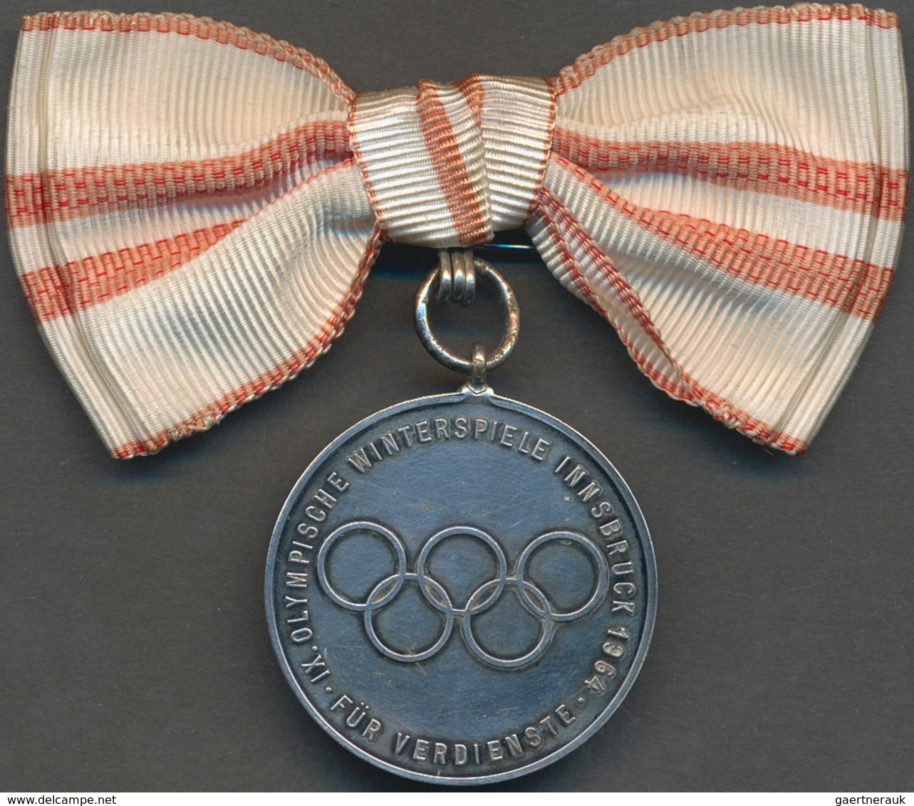 Varia (im Briefmarkenkatalog): 1964/1992 (ca.),Olympische Spiele Kleine Sammlung Von 36 Anstecknadel - Sonstige & Ohne Zuordnung