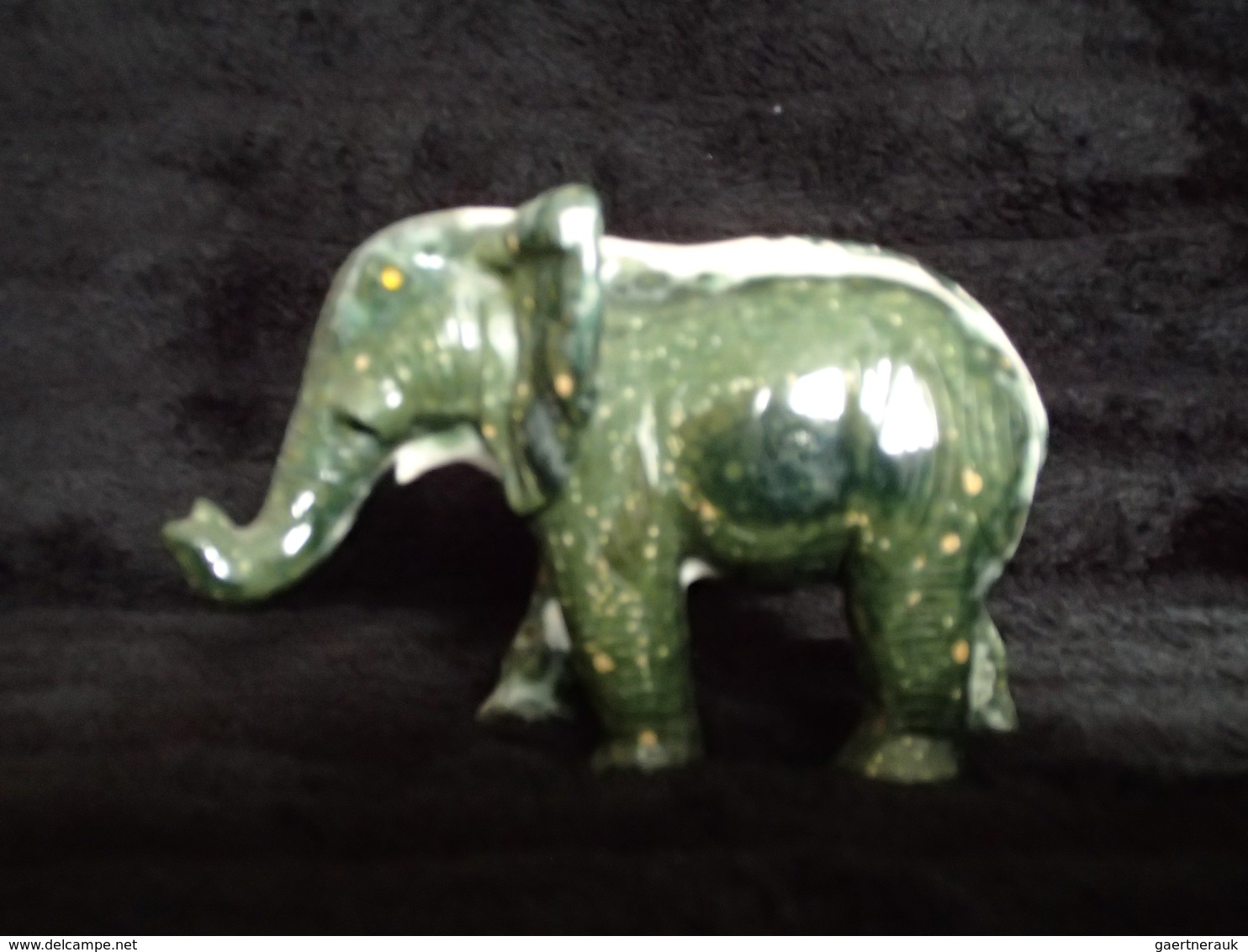 Varia (im Briefmarkenkatalog): EDELSTEIN-ELEFANTEN: unglaubliche Sammlung von 122 herrlichen Elefant
