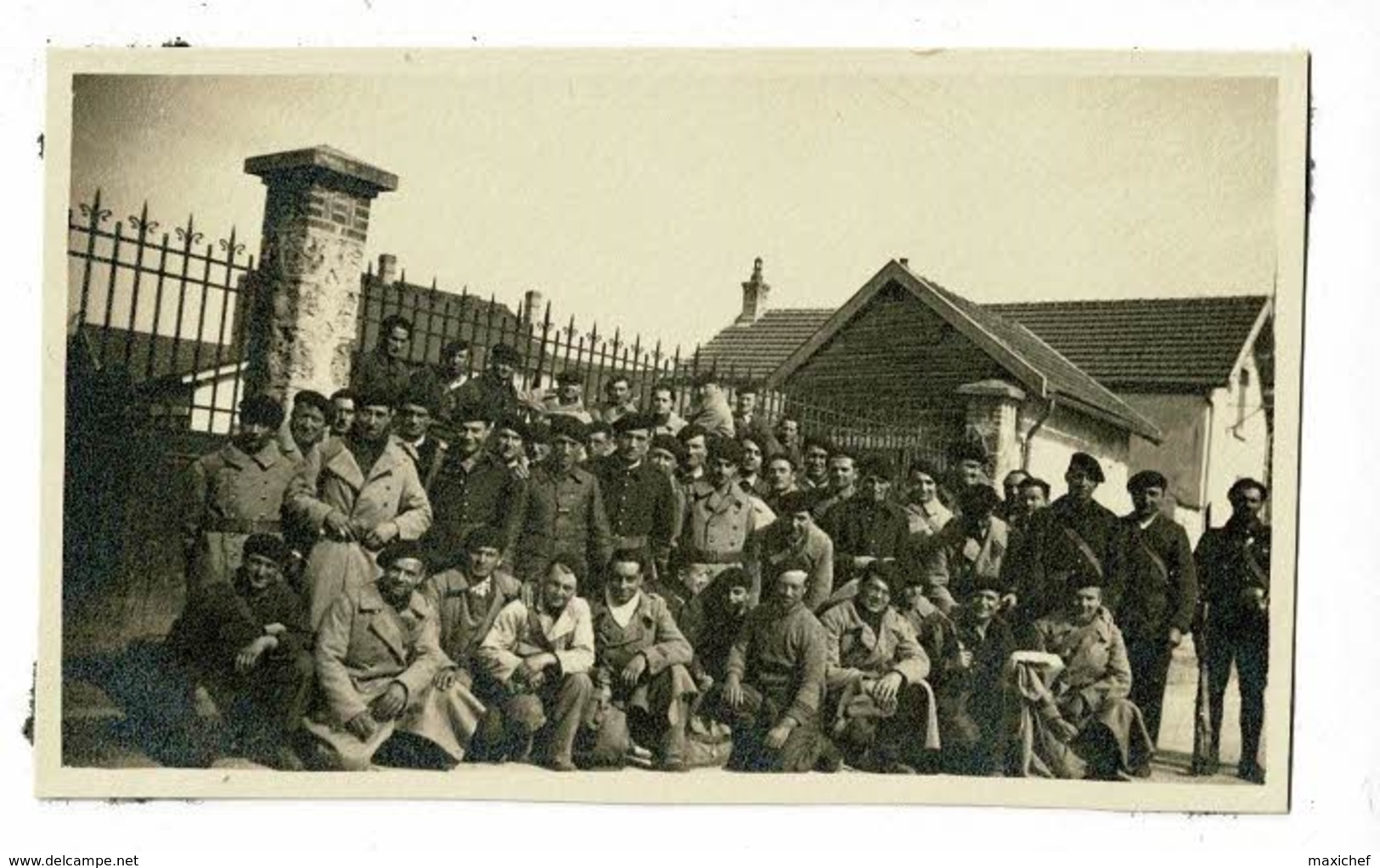 Photo 6.5 X 10.5 Cm - Toute La 9/106, Section De L'armée De L'air En Charge De La Récupération Des épaves D'avion - Guerre, Militaire