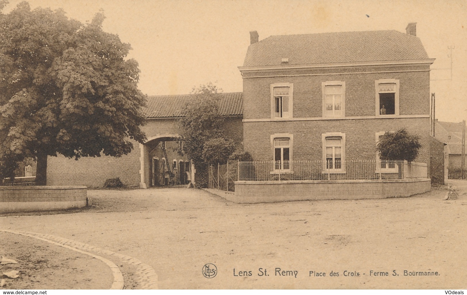 CPA - Belgique - Lens St. Remy - Place Des Croix - Ferme S. Bourmanne - Hannut