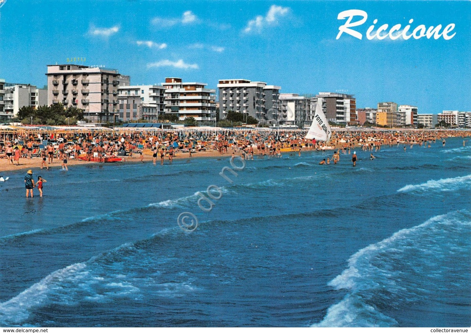 Cartolina Riccione Mareggiata Vista Dal Mare 1977 (Rimini) - Rimini