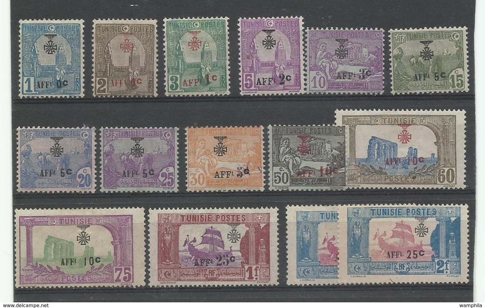 Tunisie, Un Lot De Timbres Neufs * Dont Quelques Défectueux - Unused Stamps