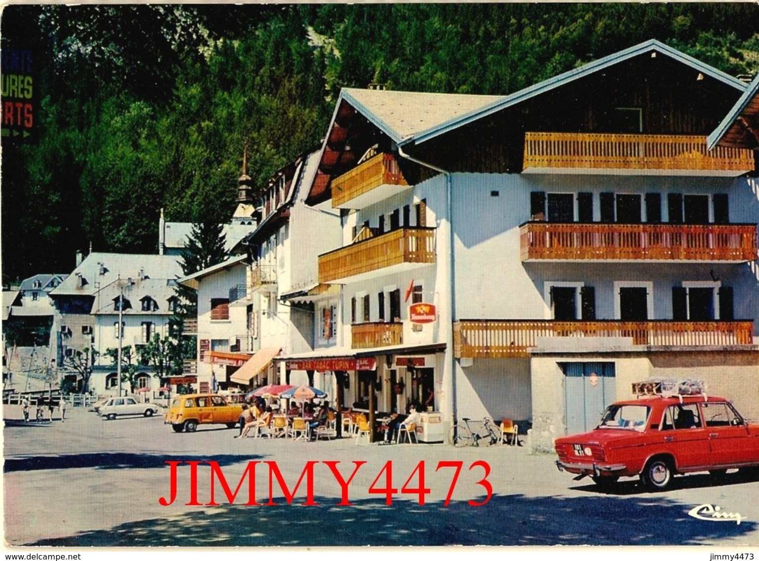 CPM - ABONDANCE 70 Haute Savoie - Centre Du Village Bien Animé En 1985 - N° 74.001 - Imp. CIM - COMBIER - Abondance