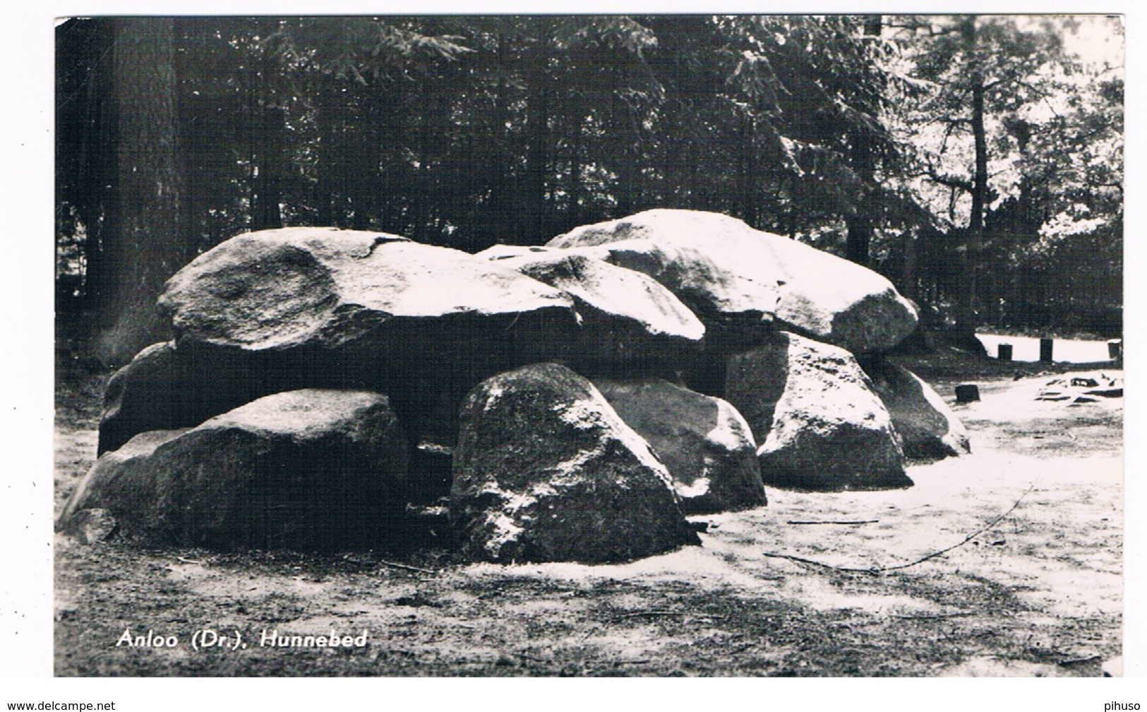 HUN-26   DOLMEN At ANLOO ( Hunebed ) - Dolmen & Menhirs