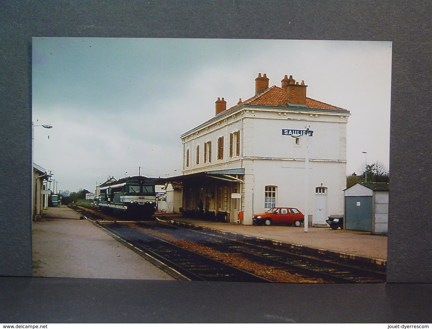 Saulieu 2 BB 67000  En Mai 1991 Photo De Wadsworth - Trains