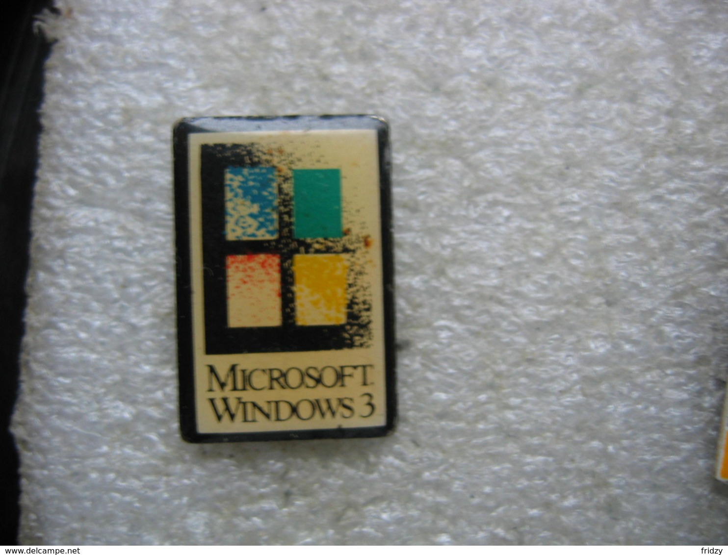 Pin's Microsoft Windows 3 - Informatik