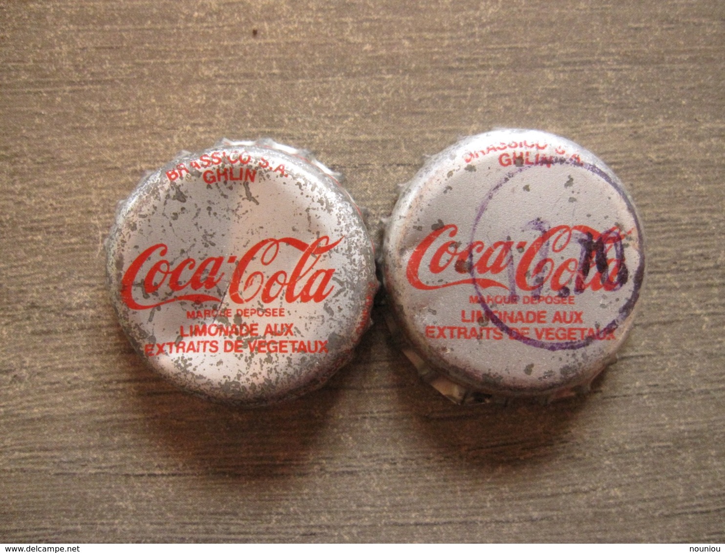 2 Coca-cola Caps Capsule - Clodettes Claude François Paris Veurne Furnes Will Tura - Brassico Ghlin (Belgium) - Soda