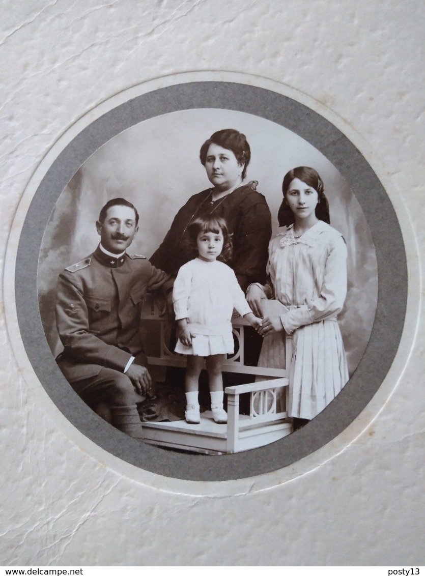 Italie - Grande Photo Ancienne De Cabinet - Lieutenant Armée De L'air Italienne Et Sa Famille - Photo G. CERRI, PISA. BE - Guerra, Militari