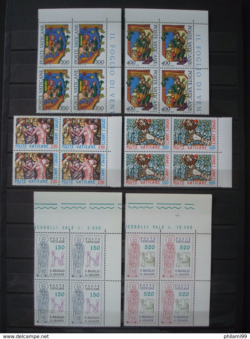 VATICAN 3 SCANS MNH** IN BLOCS OF 4 - Verzamelingen