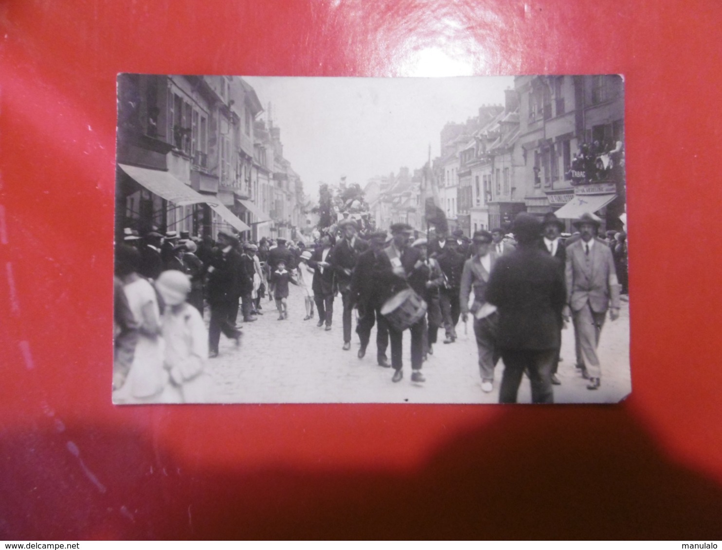 D 27 - Gisors - Cavalcade - Le Familistère - Le Vezelise Tabac - Carte Photo - Gisors