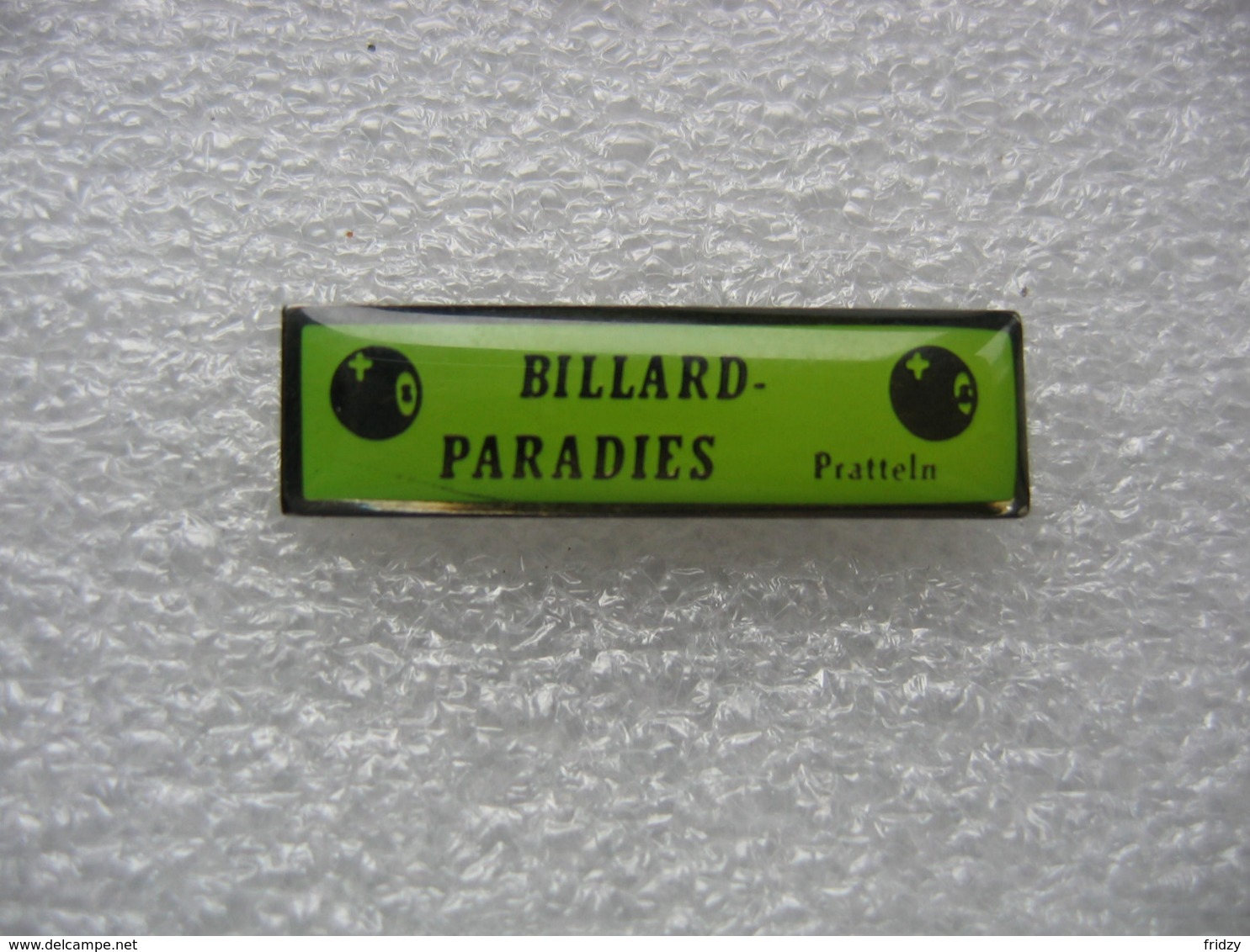 Pin's Du Billard Paradies De La Ville De PRATTELN En Suisse - Billiards