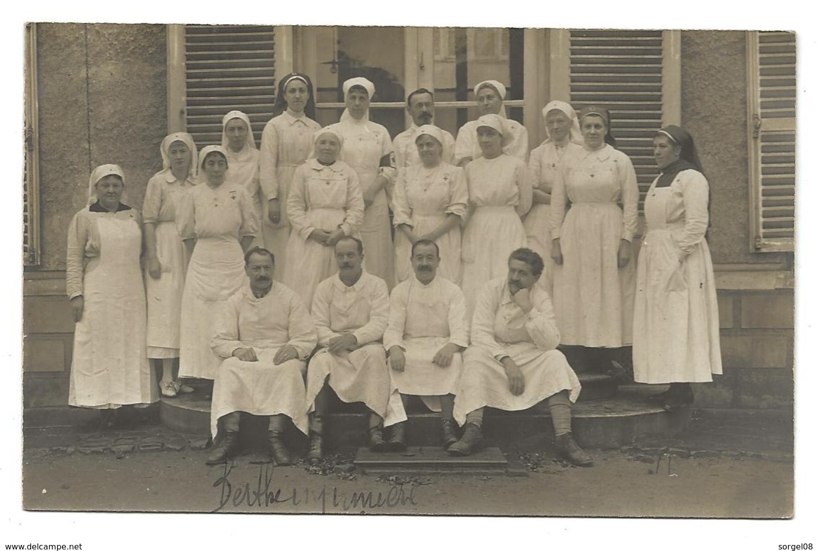 Eure Et Loir DREUX Rare Carte Photo Militaria Guerre 14 18  Infirmières Médecins Ambulance Hôpital 1918  Belle Animation - Dreux