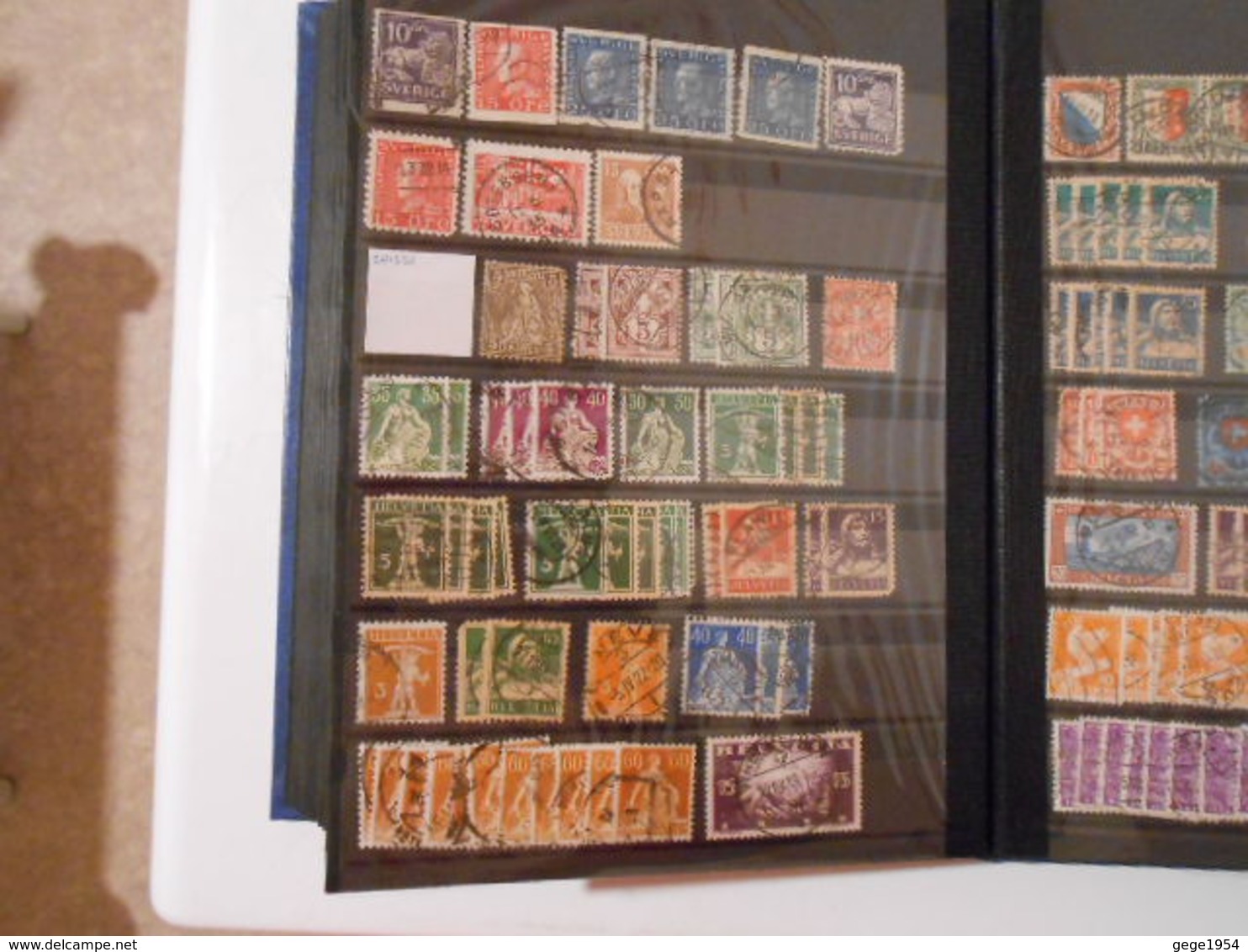 ALBUM DE TIMBRES DU MONDE N°5