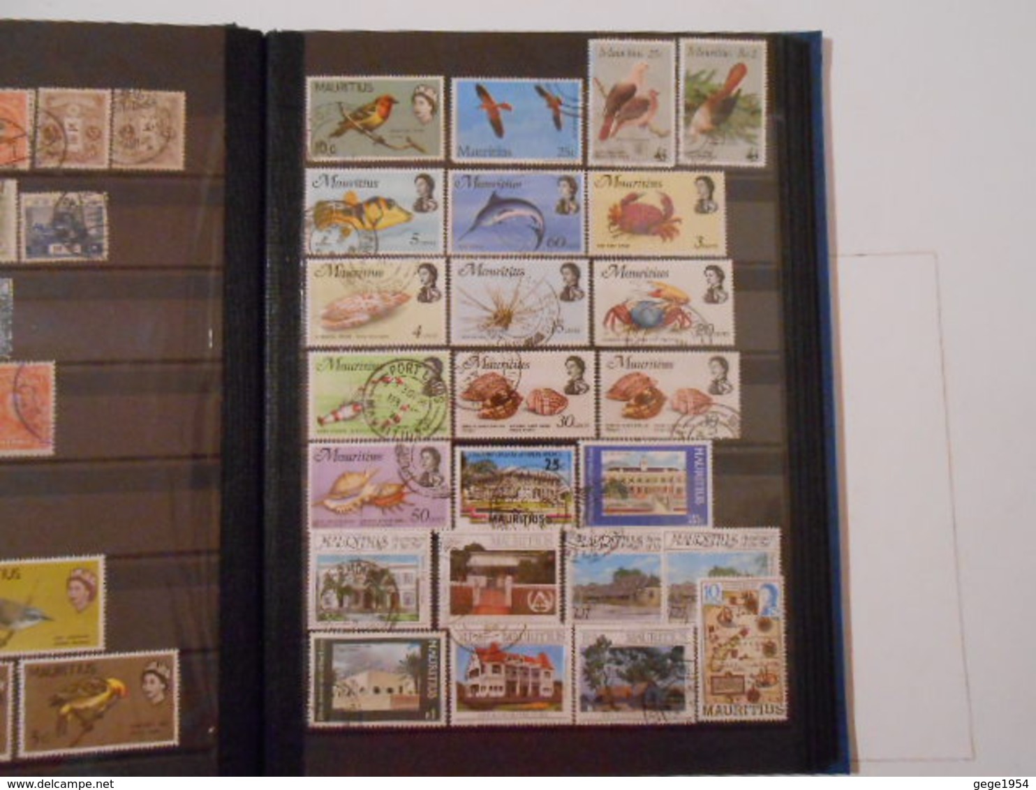 ALBUM DE TIMBRES DU MONDE N°7