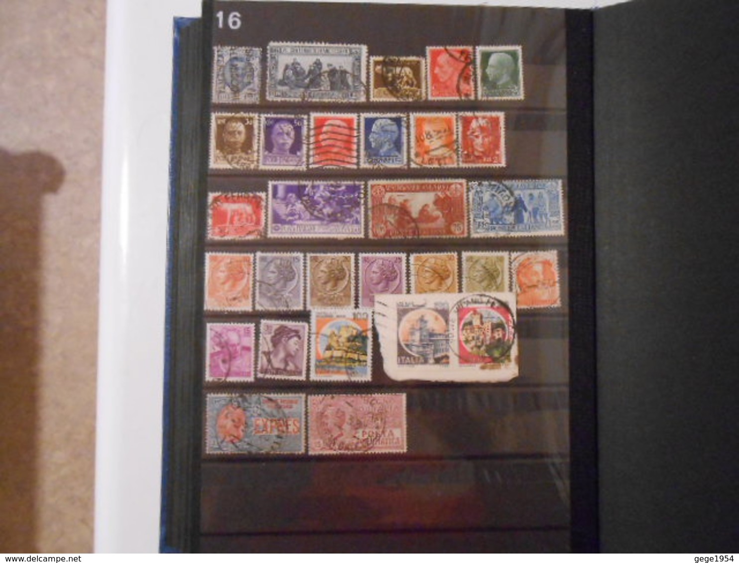 ALBUM DE TIMBRES DU MONDE N°6