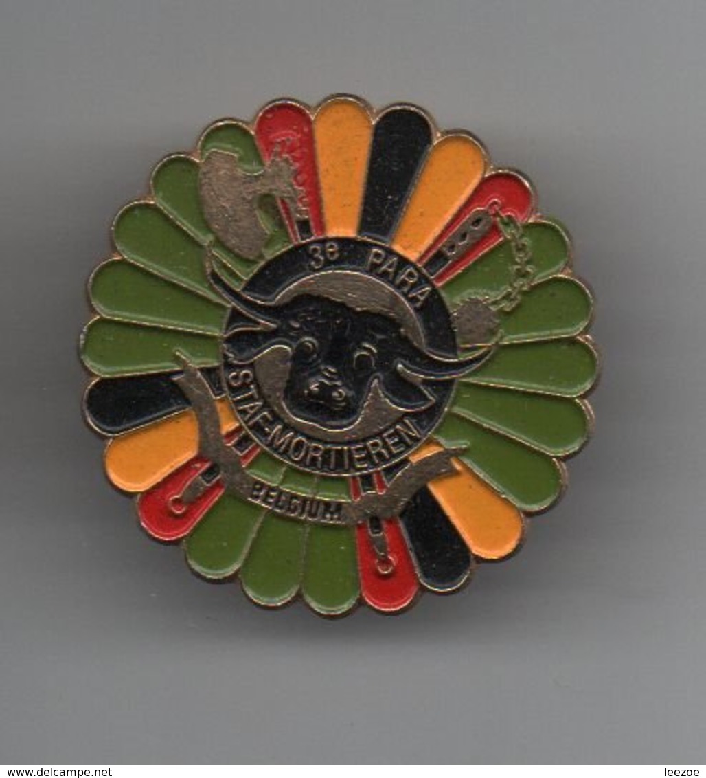 Pin's 3ème Bataillon Parachutiste-Etat-Major Mortiers Belgique, Dos Doré Lisse, Rare......BT14 - Militaria