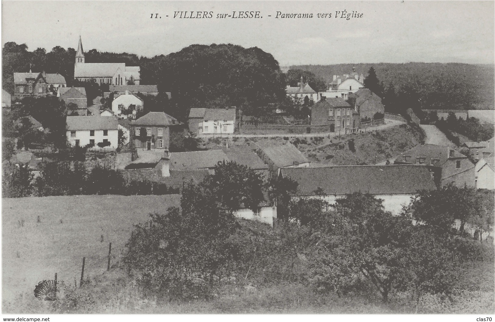 VILLERS-SUR-LESSE - PANORAMA VERS L'EGLISE - VERS 1900 - Autres & Non Classés