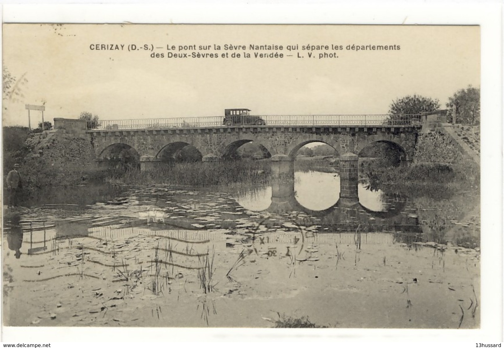 Carte Postale Ancienne Carizay - Le Pont Sur La Sèvre Nantaise Entre Les Deux Sèvres Et La Vendée - Cerizay