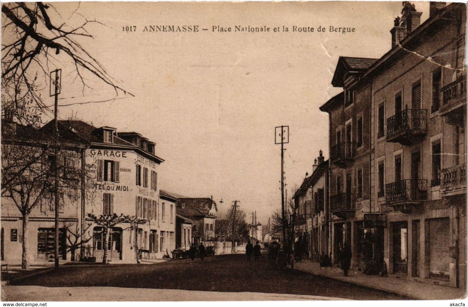 CPA ANNEMASSE Place Nationale Et La Route De Bergue (337182) - Annemasse