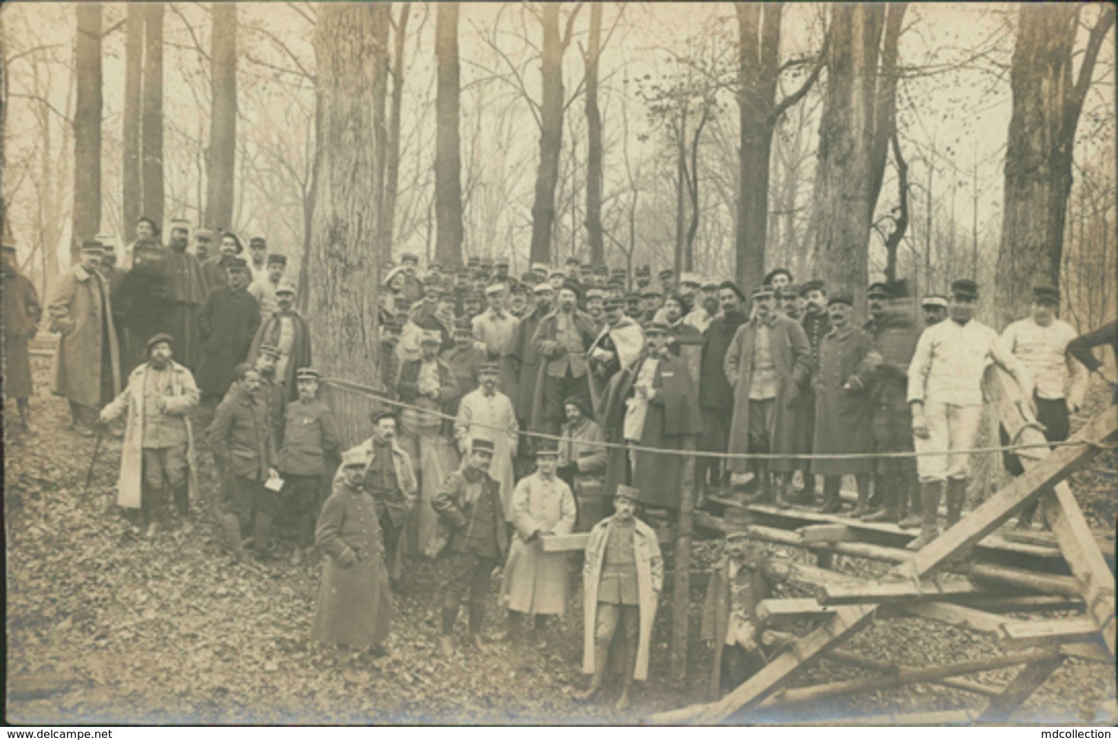 38 GRENOBLE / Militaires Dans La Foret / Carte Photo - Grenoble