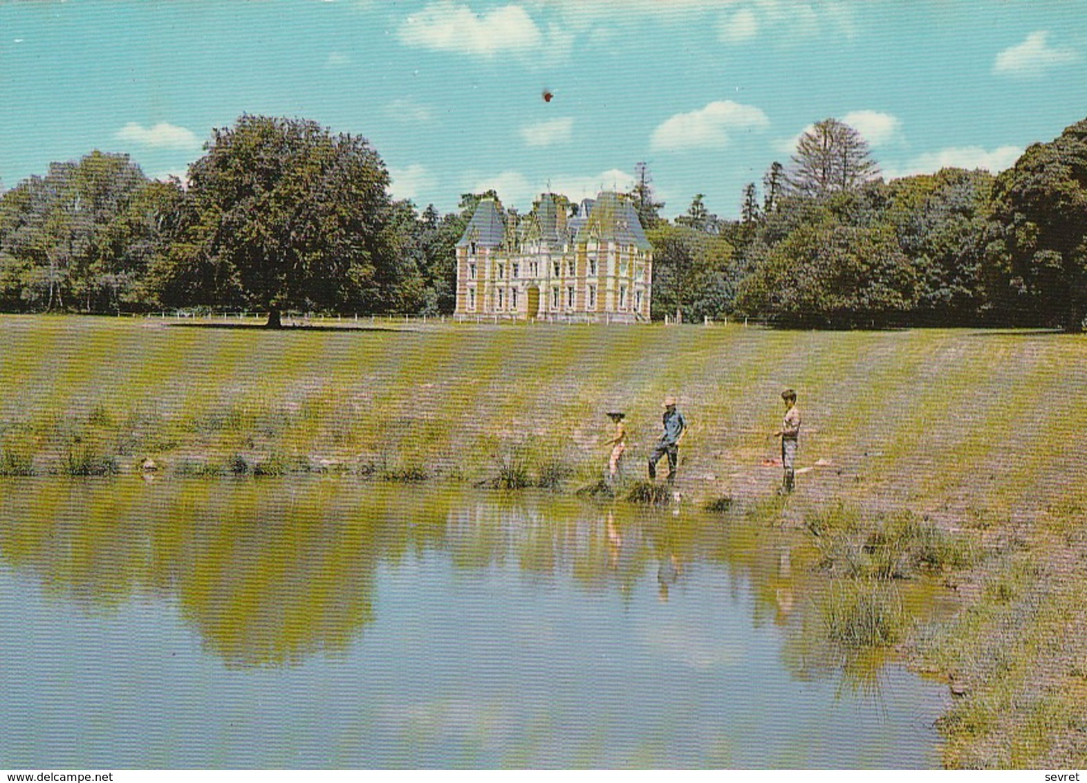 LA CHATAIGNERAIE. - Château Du Chatenay. Pêcheurs à La Ligne - La Chataigneraie