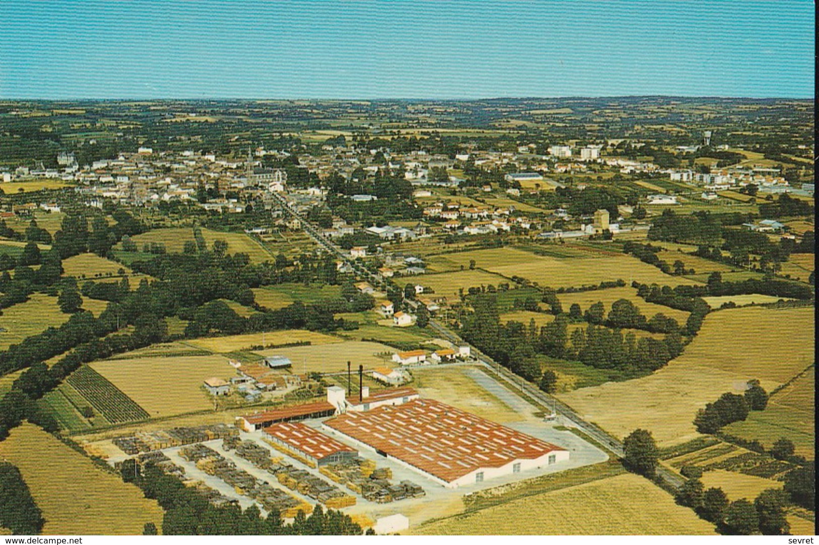 LA CHATAIGNERAIE. -  Vue Générale. CPM - La Chataigneraie