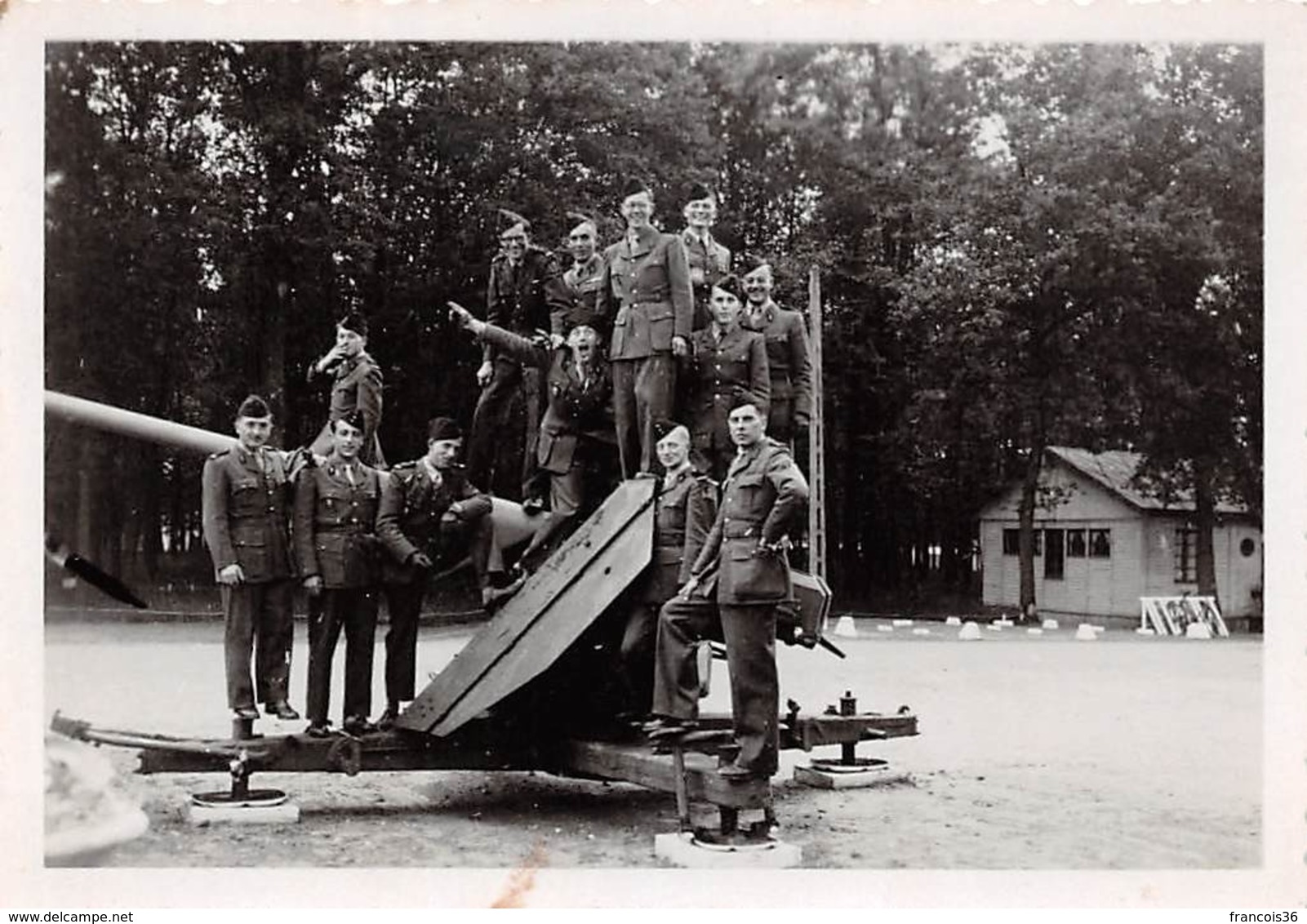 Lot de 11 photos de 1948 à l'Ecole Militaire de Cadres de Rouffach - Promo Leclerc - Soldats militaires en formation