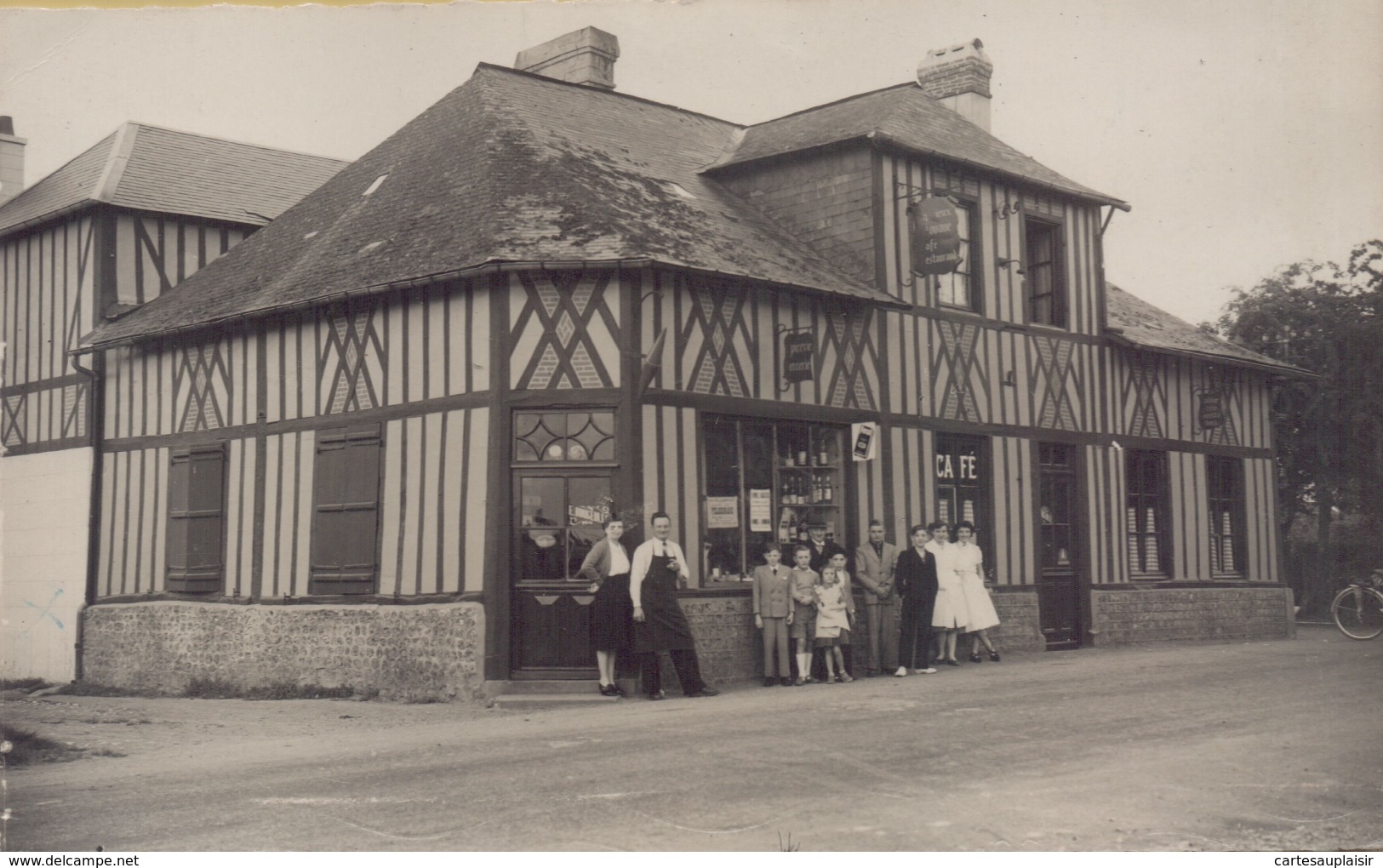 Trouville : Le Café " Au Vieux Zouave " - Autres & Non Classés