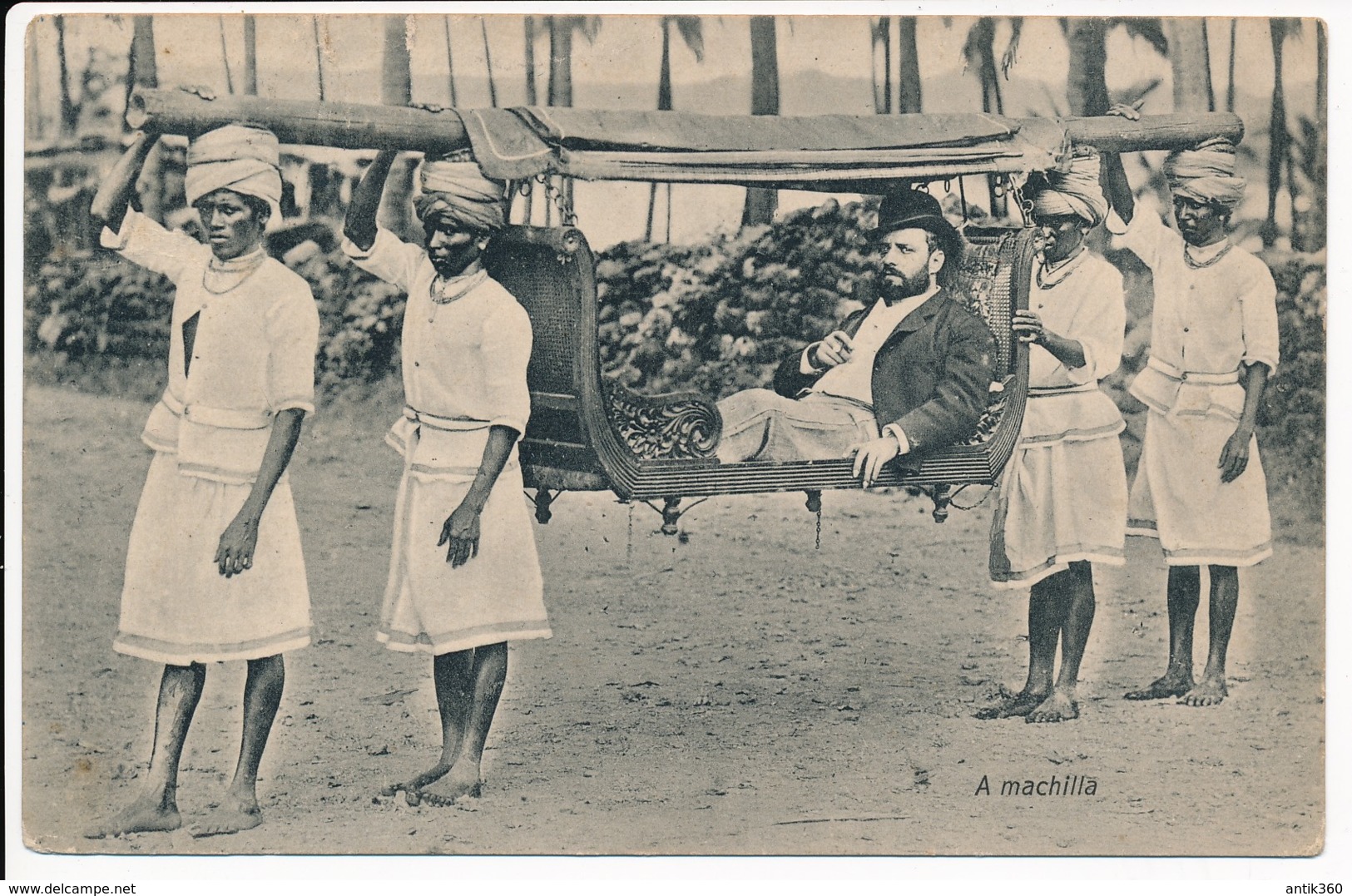 CPA INDE PORTUGUAISE Carte Rare INDIA PORTUGUEZA A Machilla Chaise à Porteurs - India