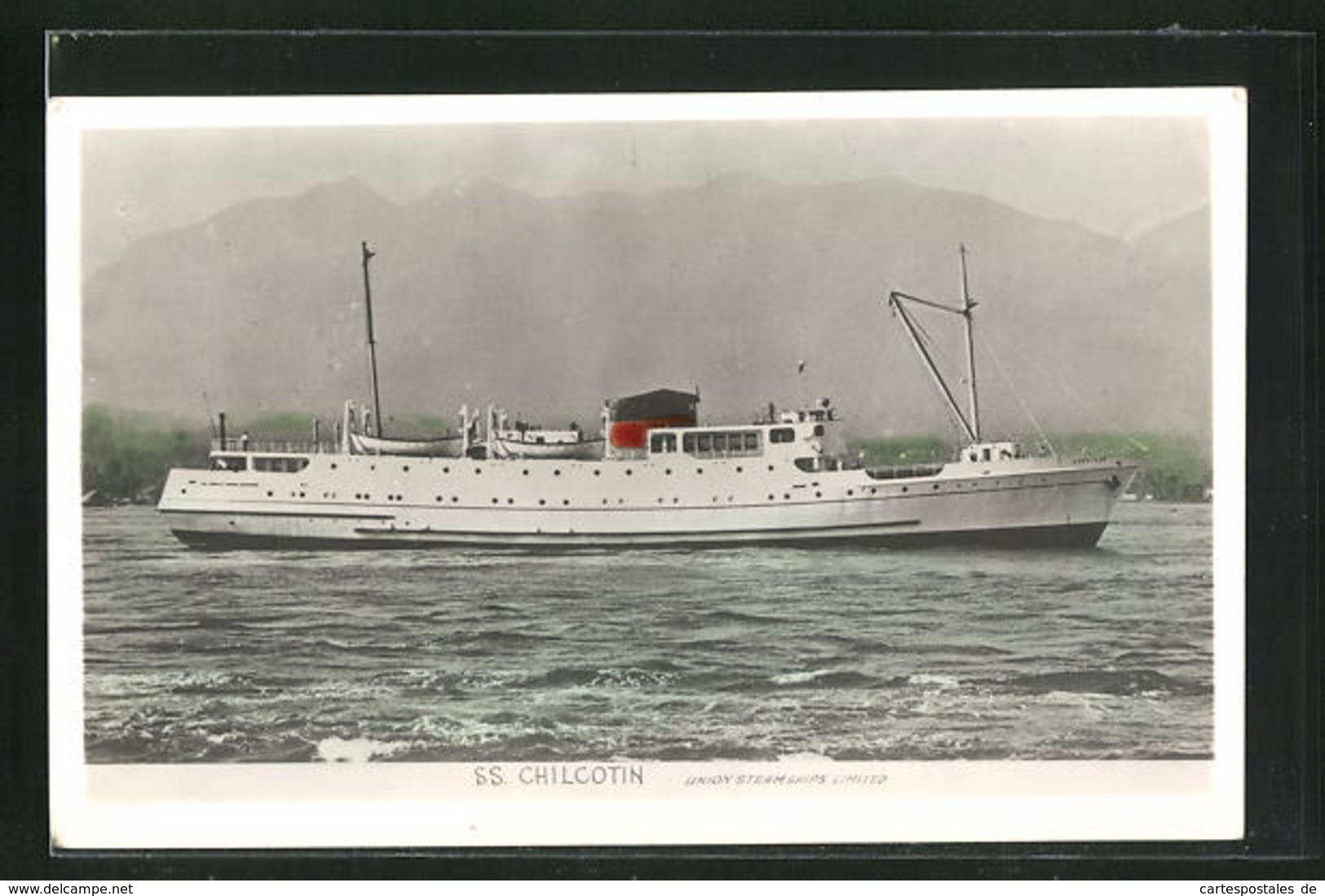 AK Passagierschiff S.S. Chilcotin Fährt Eine Küste Entlang, Union Steamships Ltd. - Paquebots