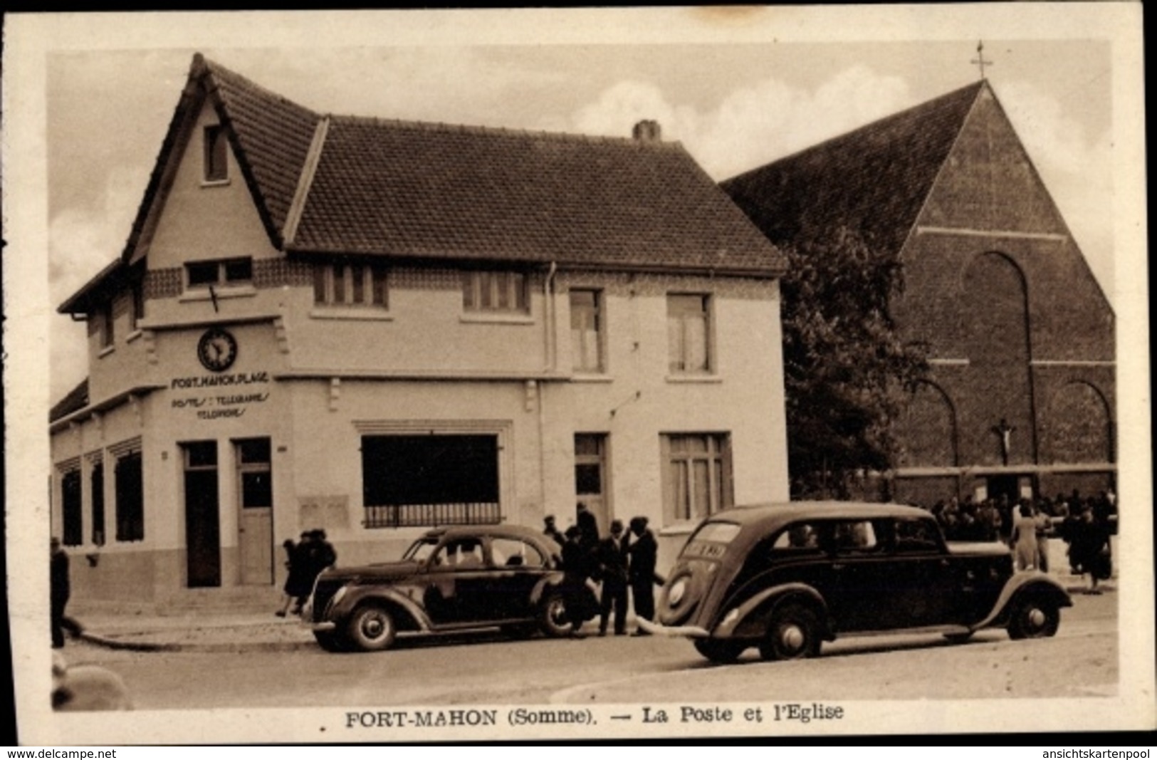 Cp Fort Mahon Somme, La Poste Et L'Eglise, Autos - Altri & Non Classificati