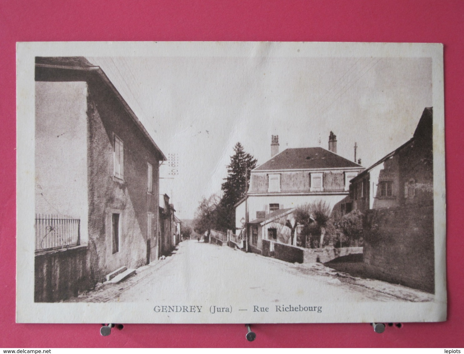 39 - Gendrey - Rue Richebourg - Scans Recto Verso - Gendrey