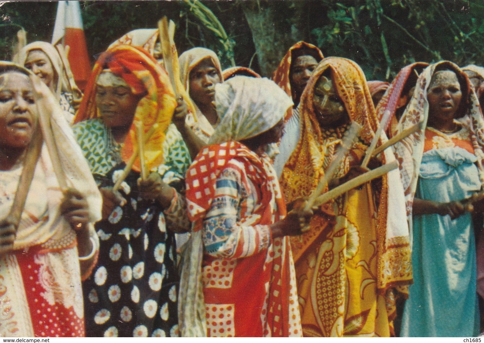 COMORES : Femmes Indigènes : Carte AQUARELLE ARCHES . Oblitération Dzaoudzi De 1957 - Comores