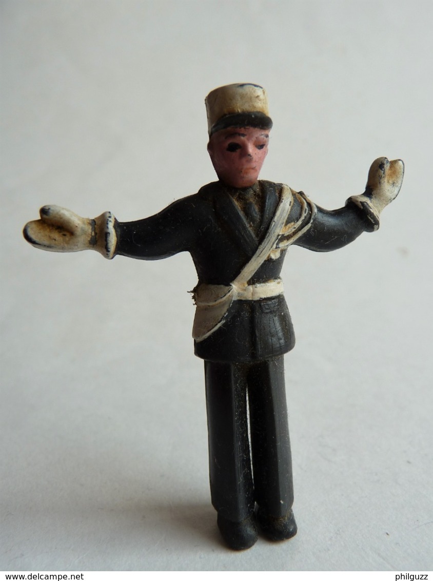 FIGURINE MINIALUX AGENT DE POLICE CIRCULATION Policier - Leger