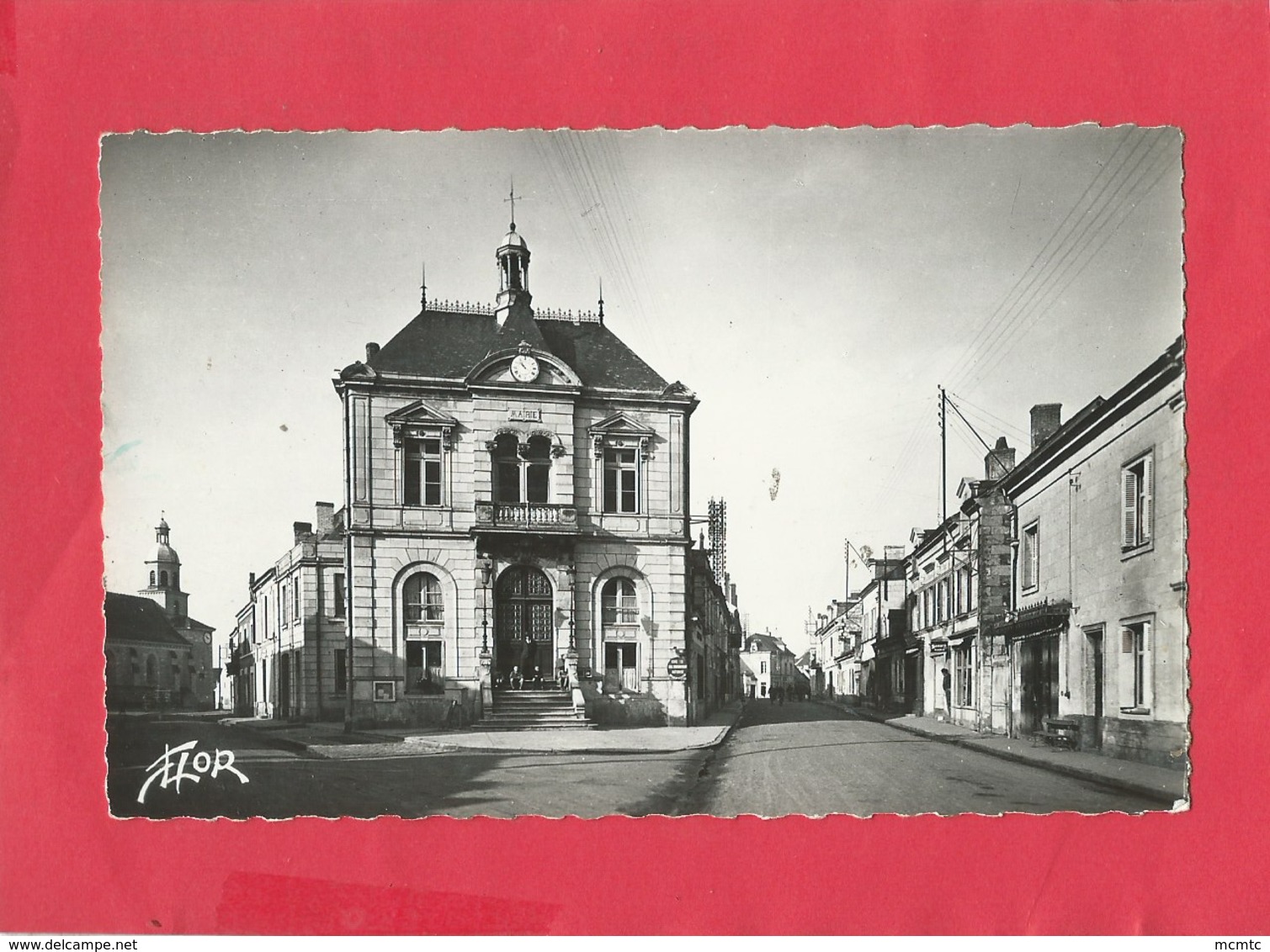 CPSM Petit Format - Allonnes  -(M.-et-L.) - Place De La Mairie - Allonnes