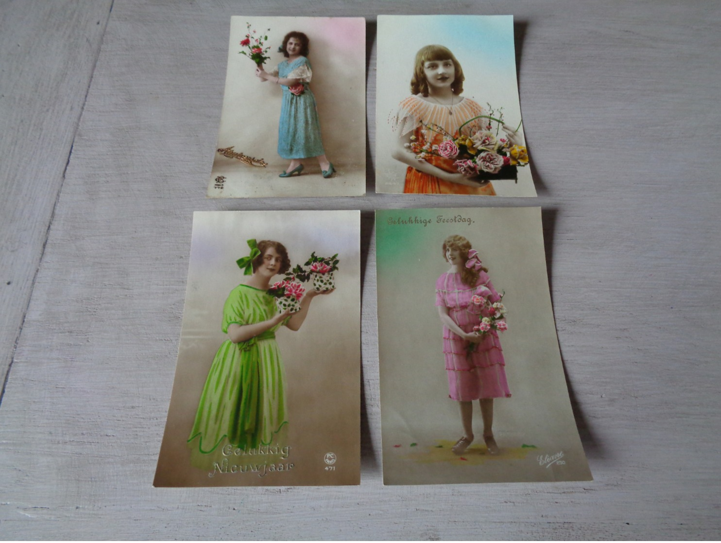 Beau Lot De 60 Cartes Postales De Fantaisie Femmes Femme   Mooi Lot Van 60 Postkaarten Fantasie Vrouwen Vrouw - 60 Scans - 5 - 99 Cartes