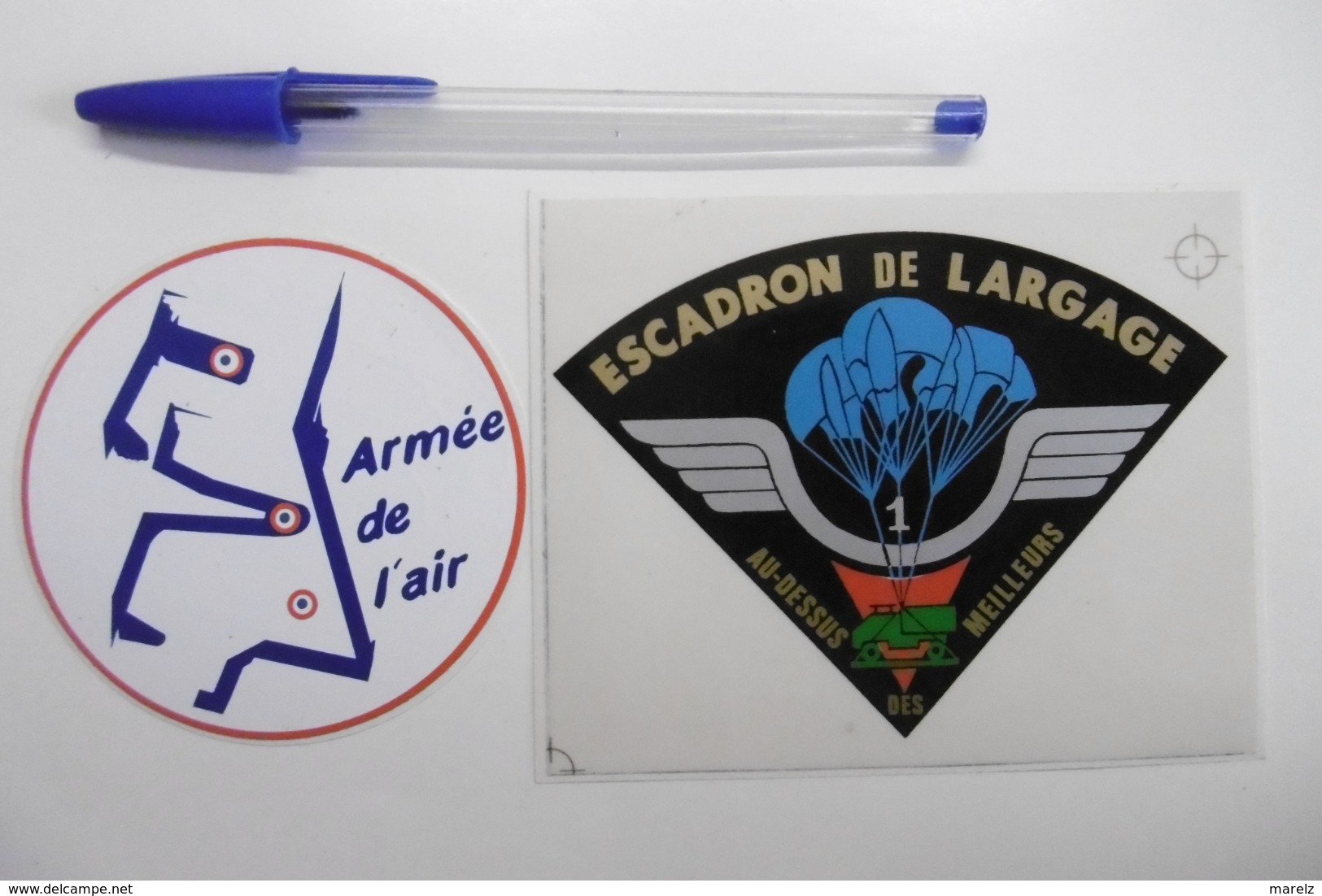 Autocollant Stickers - Militaire ARMÉE DE L'AIR : 1er ESCADRON DE LARGAGE - Devise "Au-dessus Des Meilleurs" Lot De 2 - Adesivi